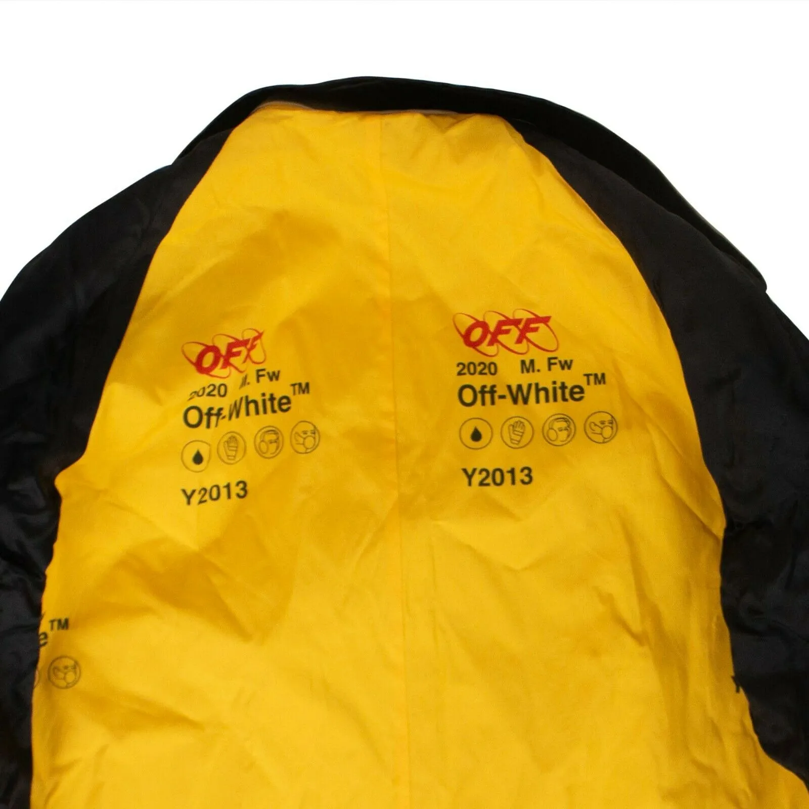 Off White C/O Virgil Abloh Ow Logo Utility Shorts - Cream